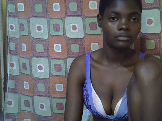 Slender-kerry live cam on BongaCams