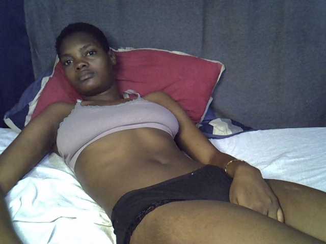 Slender-kerry live cam on BongaCams