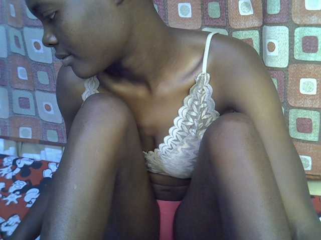 Slender-kerry live cam on BongaCams