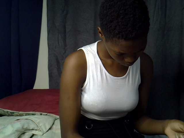 Slender-kerry live cam on BongaCams