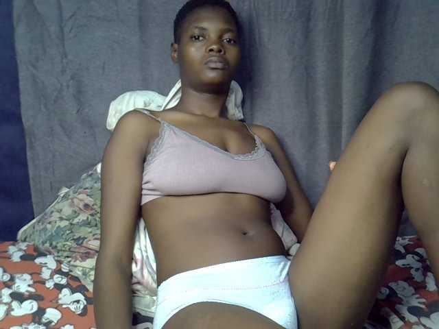 Slender-kerry live cam on BongaCams