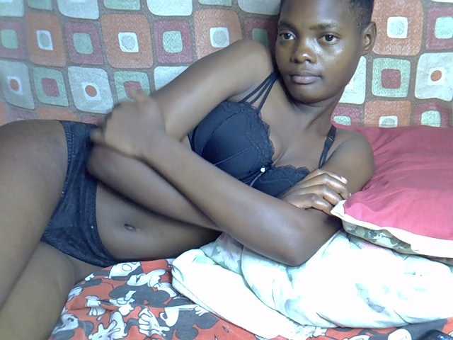 Slender-kerry live cam on BongaCams