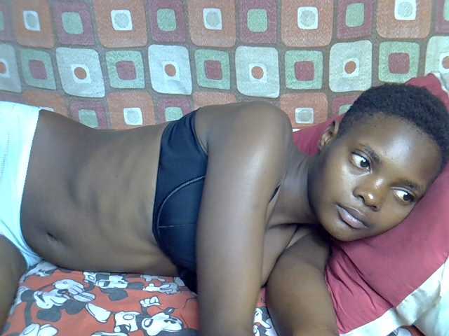 Slender-kerry live cam on BongaCams