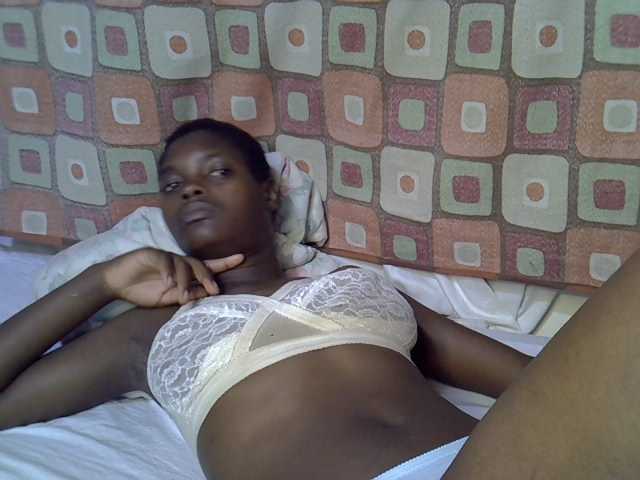 Slender-kerry live cam on BongaCams