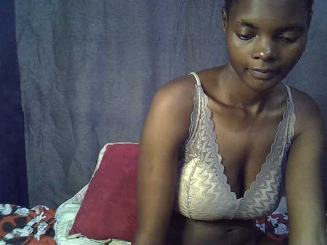 Slender-kerry live cam on BongaCams