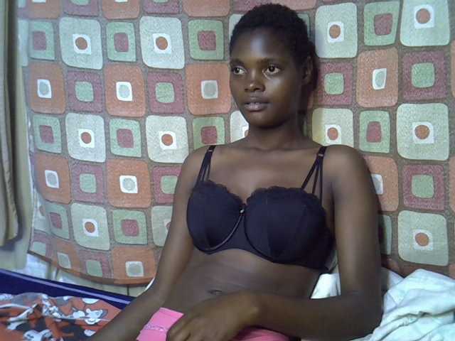 Slender-kerry live cam on BongaCams
