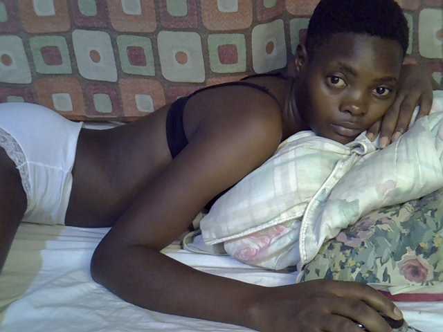 Slender-kerry live cam on BongaCams