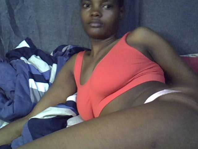 Slender-kerry live cam on BongaCams
