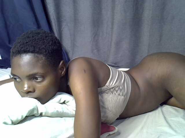 Slender-kerry live cam on BongaCams