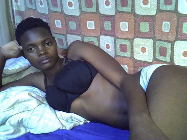 Slender-kerry live cam on BongaCams