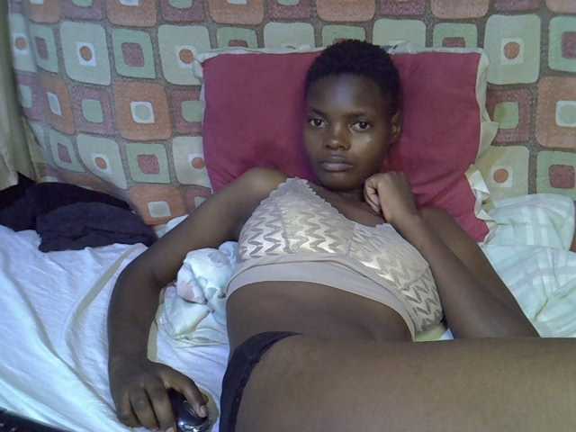 Slender-kerry live cam on BongaCams