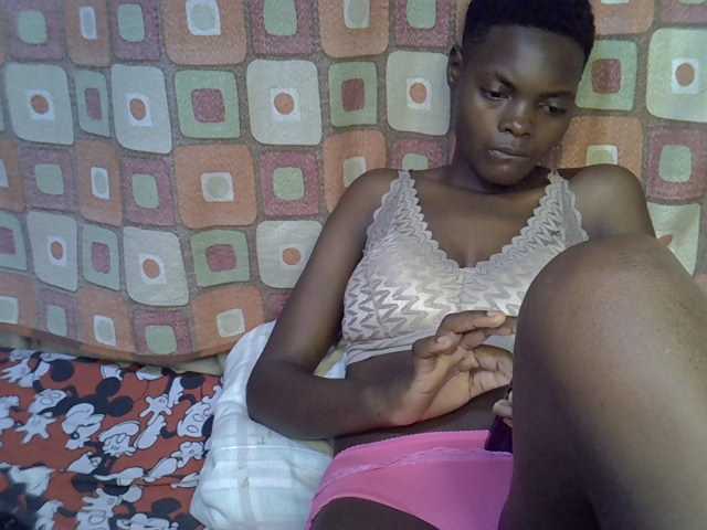 Slender-kerry live cam on BongaCams