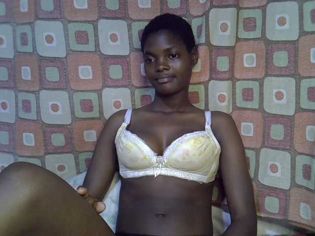 Slender-kerry live cam on BongaCams