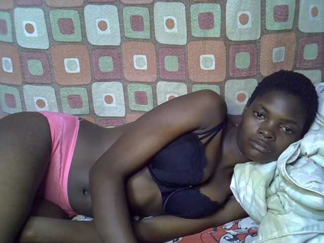 Slender-kerry live cam on BongaCams