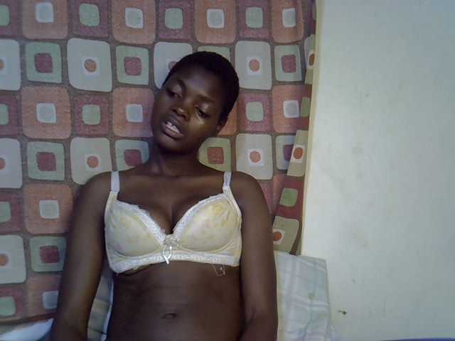 Slender-kerry live cam on BongaCams