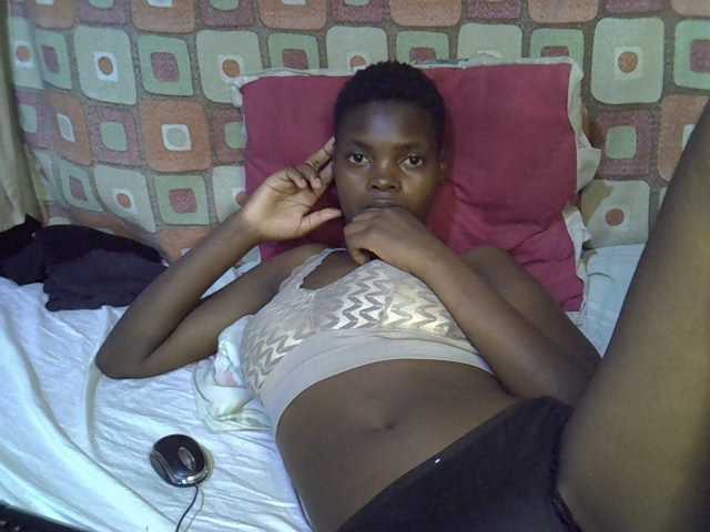 Slender-kerry live cam on BongaCams