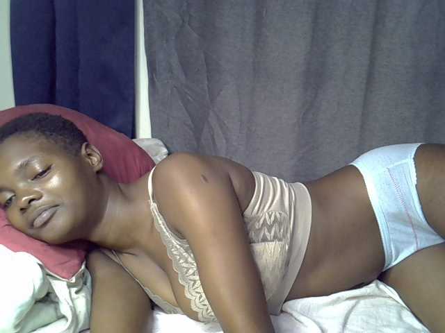 Slender-kerry live cam on BongaCams