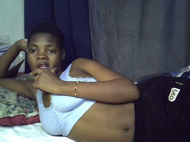 Slender-kerry live cam on BongaCams