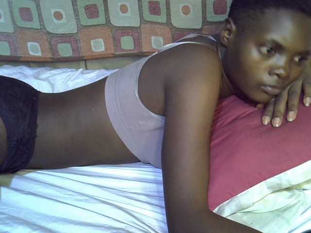 Slender-kerry live cam on BongaCams