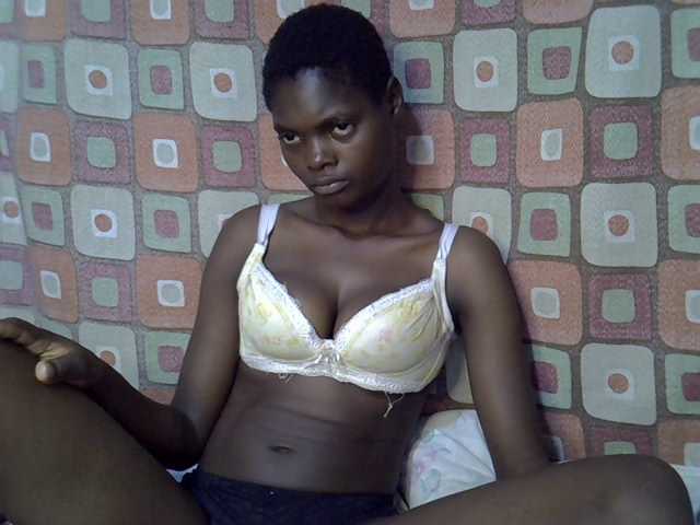 Slender-kerry live cam on BongaCams