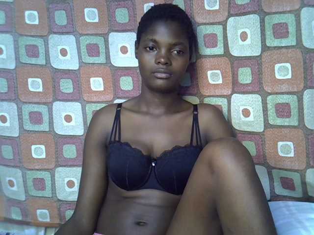 Slender-kerry live cam on BongaCams