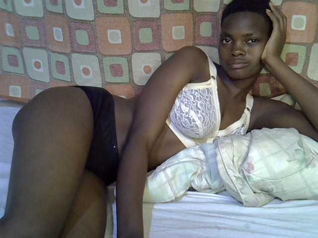 Slender-kerry live cam on BongaCams