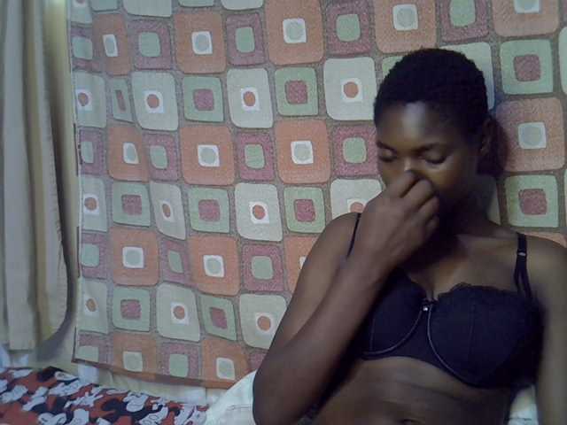 Slender-kerry live cam on BongaCams