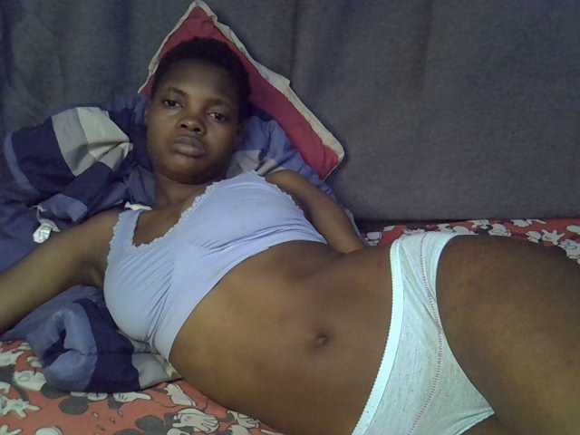 Slender-kerry live cam on BongaCams
