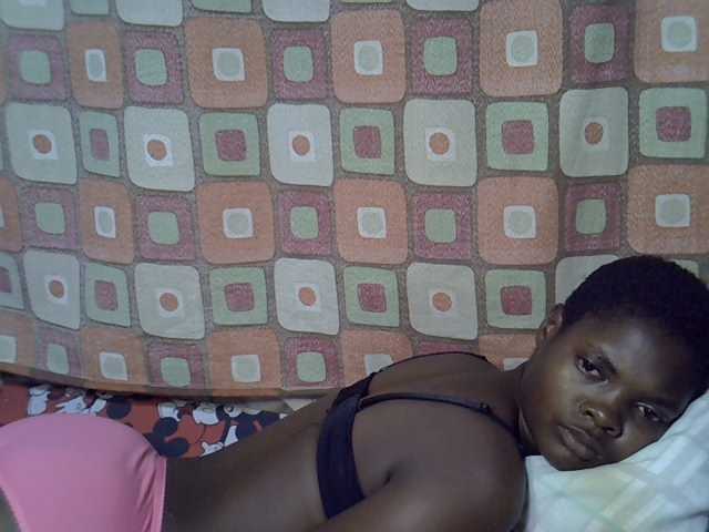 Slender-kerry live cam on BongaCams