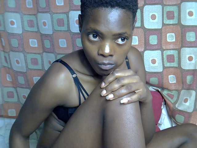 Slender-kerry live cam on BongaCams