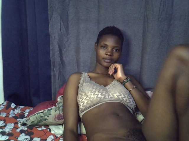 Slender-kerry live cam on BongaCams