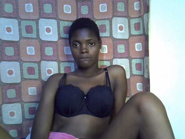 Slender-kerry live cam on BongaCams