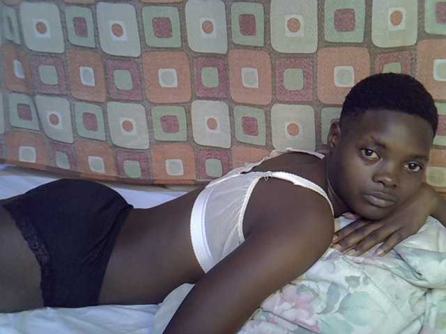 Slender-kerry live cam on BongaCams