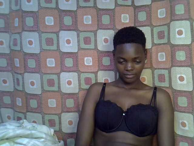 Slender-kerry live cam on BongaCams