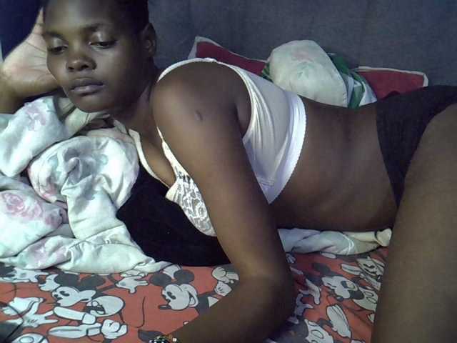 Slender-kerry live cam on BongaCams