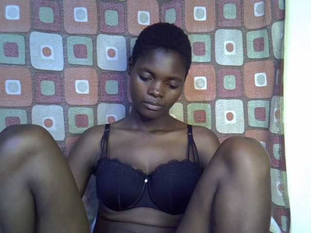 Slender-kerry live cam on BongaCams