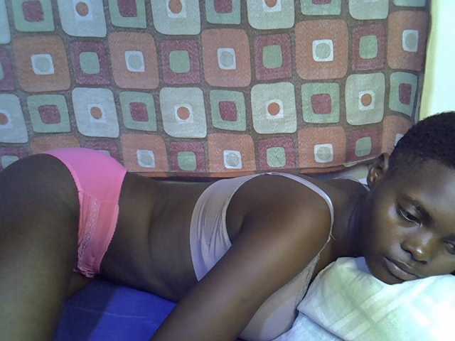 Slender-kerry live cam on BongaCams