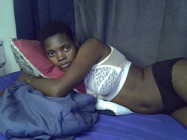 Slender-kerry live cam on BongaCams