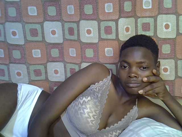 Slender-kerry live cam on BongaCams
