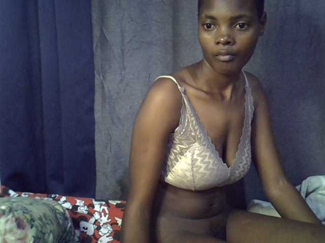 Slender-kerry live cam on BongaCams