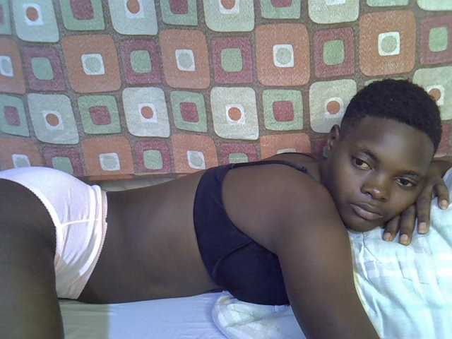 Slender-kerry live cam on BongaCams