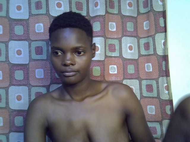 Slender-kerry live cam on BongaCams