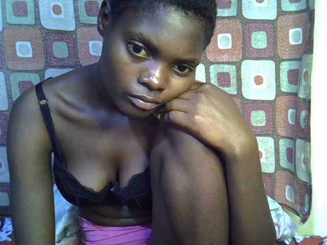 Slender-kerry live cam on BongaCams