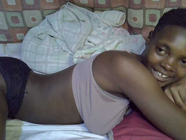 Slender-kerry live cam on BongaCams