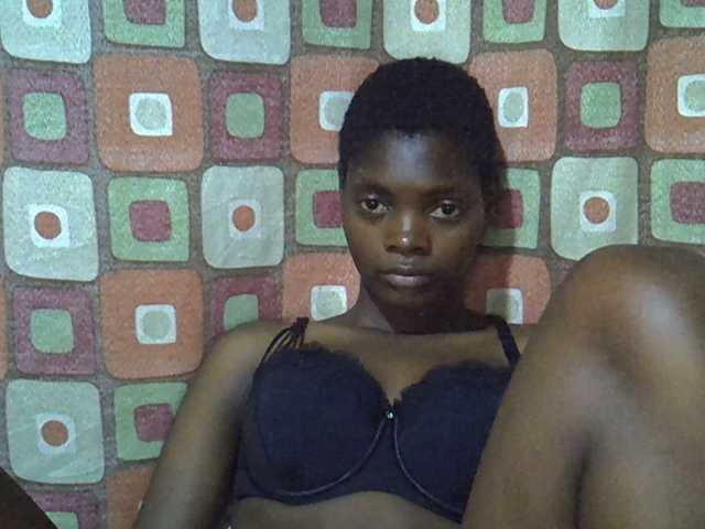 Slender-kerry live cam on BongaCams