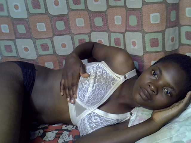 Slender-kerry live cam on BongaCams