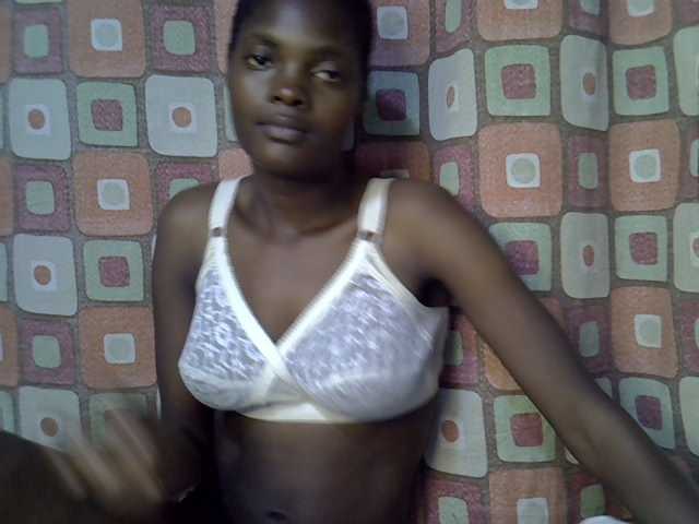 Slender-kerry live cam on BongaCams