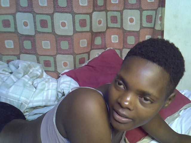 Slender-kerry live cam on BongaCams