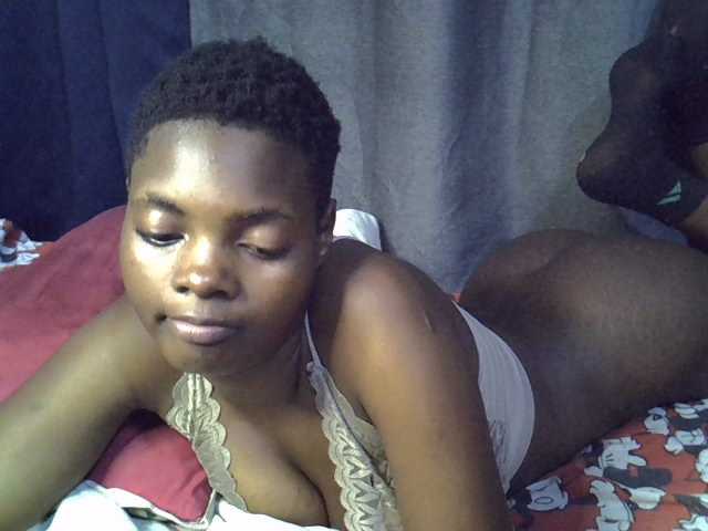 Slender-kerry live cam on BongaCams