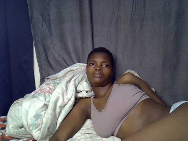 Slender-kerry live cam on BongaCams